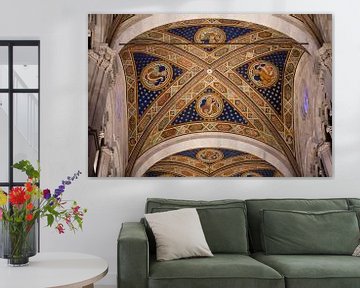 Plafond met schilderingen van Sint Martin Kathedraal in Lucca, Toscane, Italië