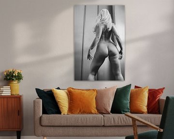 Sehr schöne sexy nackte Frau mit schönen runden Gesäß.