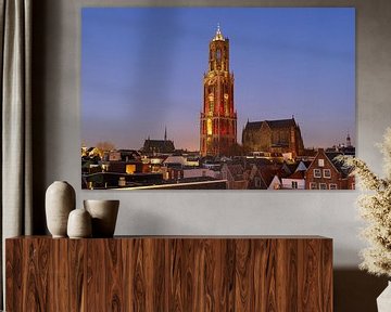 Stadsgezicht van Utrecht met roodwitte Domtoren, foto 4 van Donker Utrecht