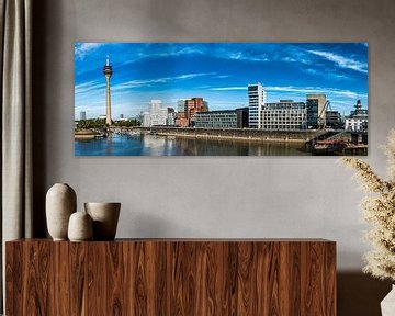 Panorama Düsseldorf Rijn Media Haven met TV-toren en Gehry-gebouwen van Dieter Walther