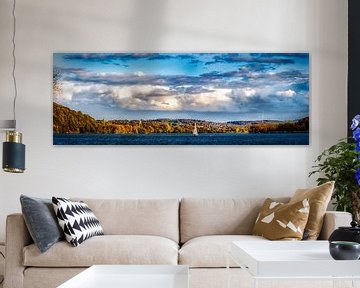 Panorama Baldeneysee in Essen Ruhrgebied met dramatische stormwolken van Dieter Walther