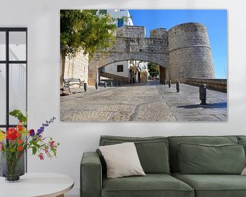 Tor in der alten Stadtmauer Peñiscola Spanien von My Footprints