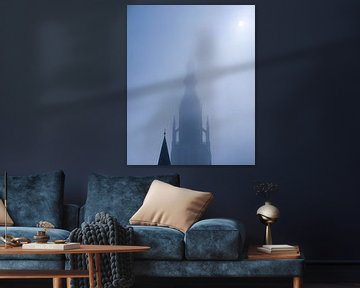 Die Große Kirche von Breda im Nebel von JPWFoto