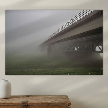 Brücke verschwand im Nebel