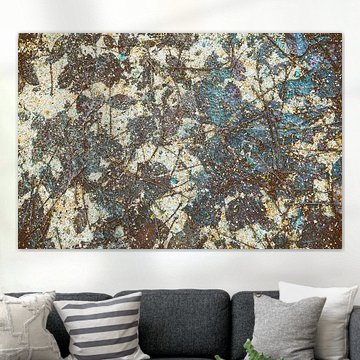 Feuilles mortes sur le trottoir