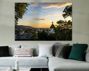 Duitsland, Mooi zonsonderganglicht over schwabentor in freiburg im breisgau panorama van adventure-photos