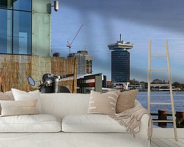 Scooter op het IJDock in Amsterdam van Peter Bartelings