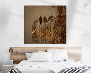 Sfeervolle afbeelding van kraaien in herfstboom van natascha verbij