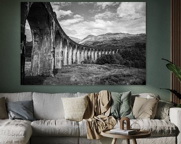 De brug uit Harry Potter, Glenfinnan Viaduct, Lochaber, zwart-wit, fotoprint van Manja Herrebrugh - Outdoor by Manja