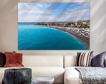Uitzicht op Nice en de blauwe zee van Linda Schouw