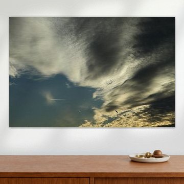 Mooie Hollandse wolken met zonsondergang sur Abra van Vossen