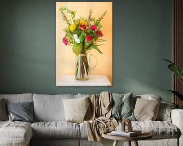 Boeket lentebloemen in een vaas van ManfredFotos