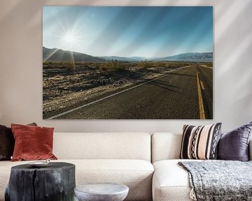 Weg door Death Valley National Park | Reisfotografie fine art foto print | Californië, U.S.A. van Sanne Dost