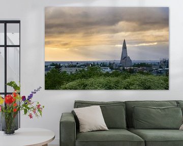 Island - Hallgrimskirkja-Kirche und Skyline von Reykjavik von adventure-photos