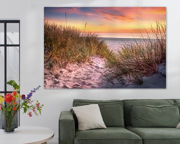 Strand aan de Oostzee in de warme zonsopgang van Voss Fine Art Fotografie