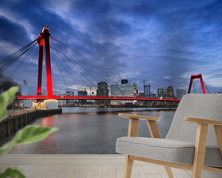 Sfeerimpressie behang: Rotterdam - Willemsbrug gezien vanaf het Noordereiland van Kees Dorsman