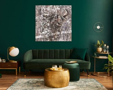 Abstract kunstwerk schotse hooglander koe in lila en goud geel