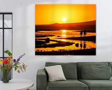 Oranje zonsondergang by Harrie Muis