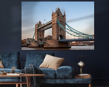 De Tower Bridge in Londen van Roland Brack