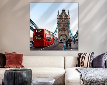 De Tower Bridge in Londen van Roland Brack