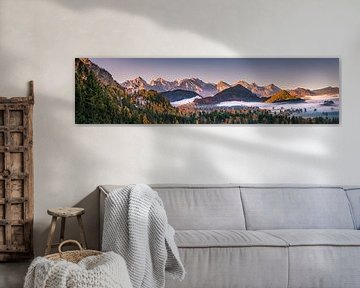 Allgäuer Alpen in Bayern mit Schloß Neuschwanstein und Hohenschwanngau am Morgen von Voss Fine Art Fotografie