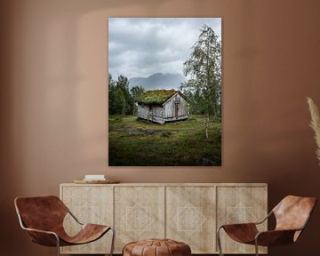 Berghütte in Norwegen an einem regnerischen Tag