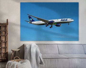 An Airbus A330-900neo of Brazilian airline Azul Linhas Aéreas Brasileiras is about to land on the Ka by Jaap van den Berg
