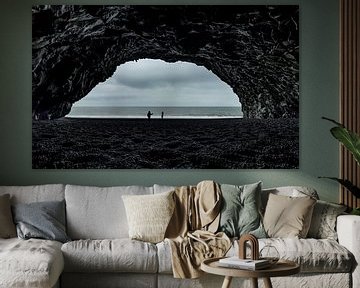 Reynisdrangar Cave in black and white by Migiel Francissen