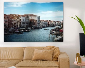 Venedig in Blau - Blick von der Rialto-Brücke | Italien in Kippschicht von Willie Kers