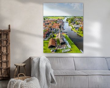 Luchtfoto van het Friese dorp Woudsend van Bert Nijholt