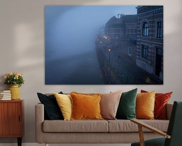 Maastricht dans le brouillard sur Studio Zwartlicht