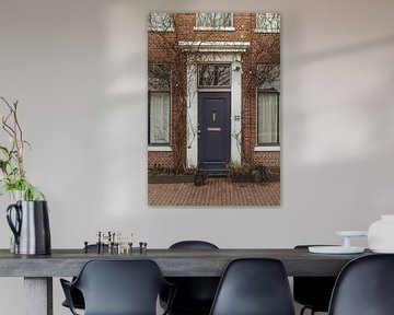 Pastel blauwe voordeur in Haarlem | Fine art foto print | Nederland, Europa van Sanne Dost