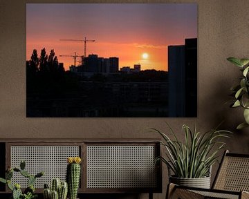 Silhouette der Skyline von Eindhoven bei Sonnenuntergang von Daphne Dorrestijn