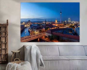 Berlijnse TV-toren op het blauwe uur van Tilo Grellmann | Photography