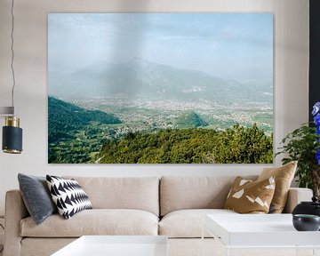 Uitzicht over het landschap in Arco, Italië