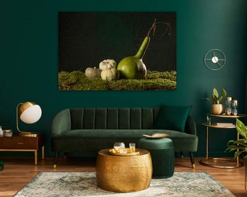 Stilleven groene pompoenen op mos van Michelle Jansen Photography
