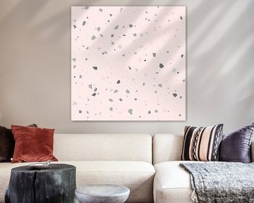 Abstract Terrazzo behang in pastel roze en grijs. van Dina Dankers