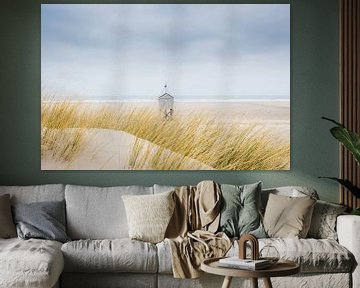 Terschelling drenkelingenhuis aan zee waddeneiland van Terschelling in beeld