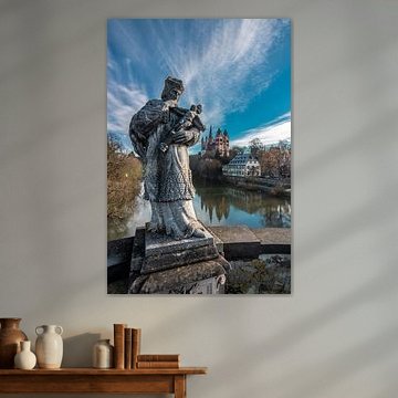 Limburg aan de Lahn, van de oude brug tot de kathedraal met stenen standbeeld