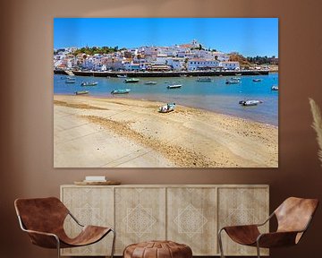 Luftaufnahme der Stadt Ferragudo an der Algarve Portugal von Eye on You