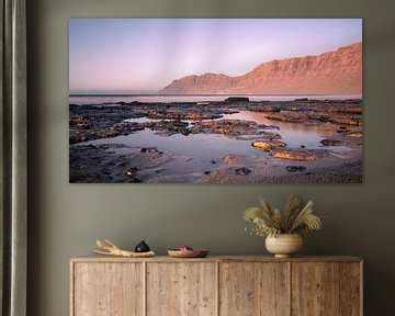 Golden hour bij Playa Famara | Panorama| Reisfotografie van Daan Duvillier | Dsquared Photography