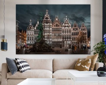 Gildenhuisjes op Grote Markt Antwerpen bij nacht | Stadsfotografie van Daan Duvillier