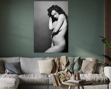 Schöne nackte Frau fotografiert in Vintage schwarz und weiß von Photostudioholland