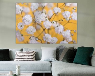 Geel (met witte bloemetjes) van Marjolijn van den Berg