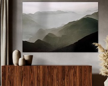 Minimalistisch en abstract berg landschap in Oostenrijk