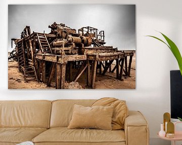 An abandoned oil rig. by Gunter Nuyts