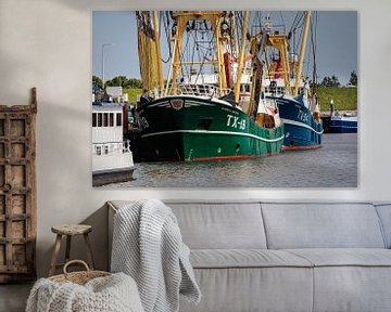 Fischkutter im Hafen von Oudeschild auf Texel von Rob Boon