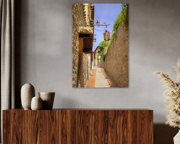 Eine malerische Straßenszene in Assisi von Berthold Werner
