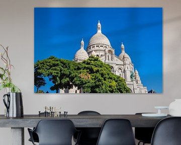 Gezicht op de Sacre-Coeur Basiliek in Parijs, Frankrijk van Rico Ködder