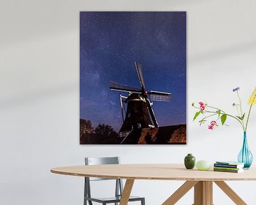 Sterrenlucht bij de molen van Formerum van Bram Veerman